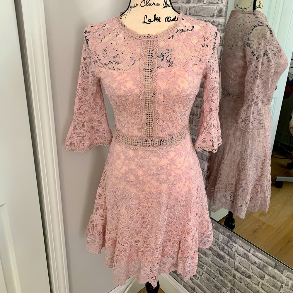 Dusty Pink Chantilly Lace Short Dress